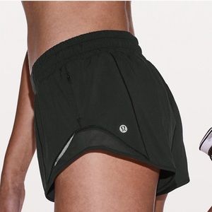 Lulu lemon Hotty hot shorts 2.5”